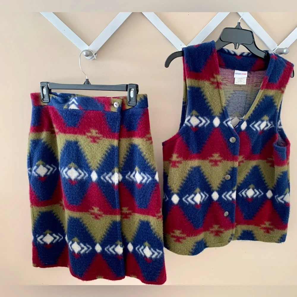 Styles To Go Southwest Vest and Skirt Set M - Picture 2 of 8